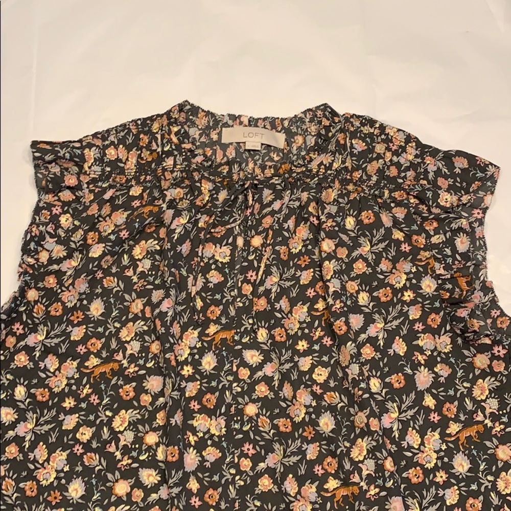 Ann Taylor Loft Patterned Blouse / Size L